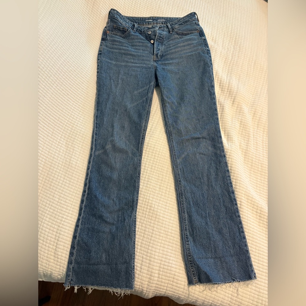 LIKE NEW Old Navy Extra High-Rise Kicker Boot-Cut Jeans